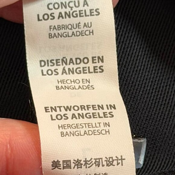 Marika brand Capri Leggings - stretch compression - Black - SIZE LARGE - Picture 13 of 13